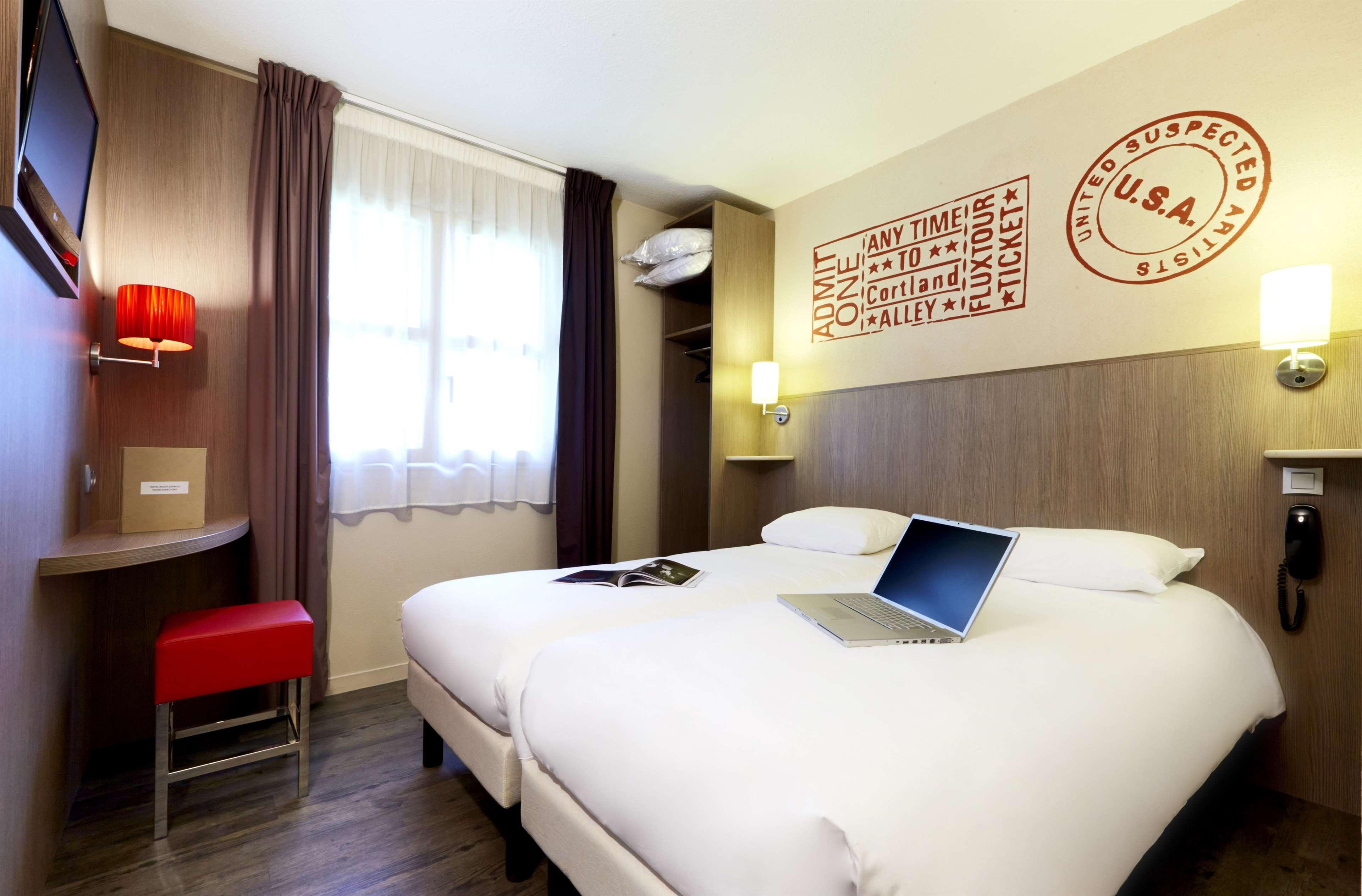 Brit Hotel Essentiel Шоле Екстер'єр фото