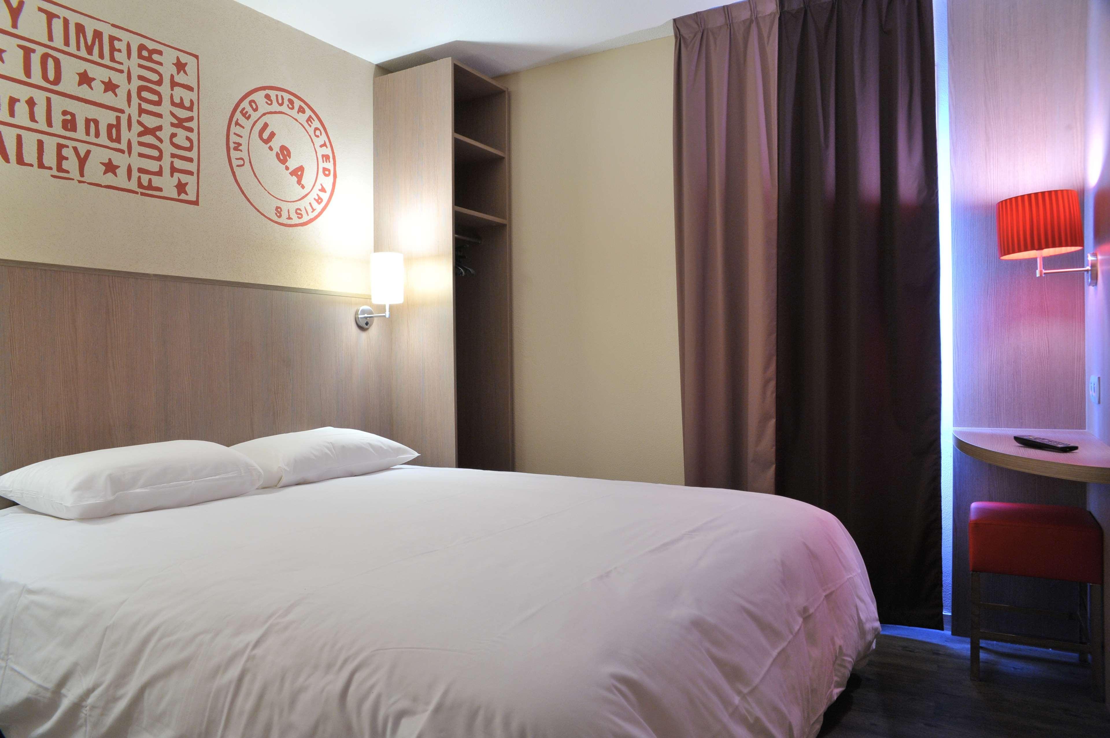 Brit Hotel Essentiel Шоле Екстер'єр фото