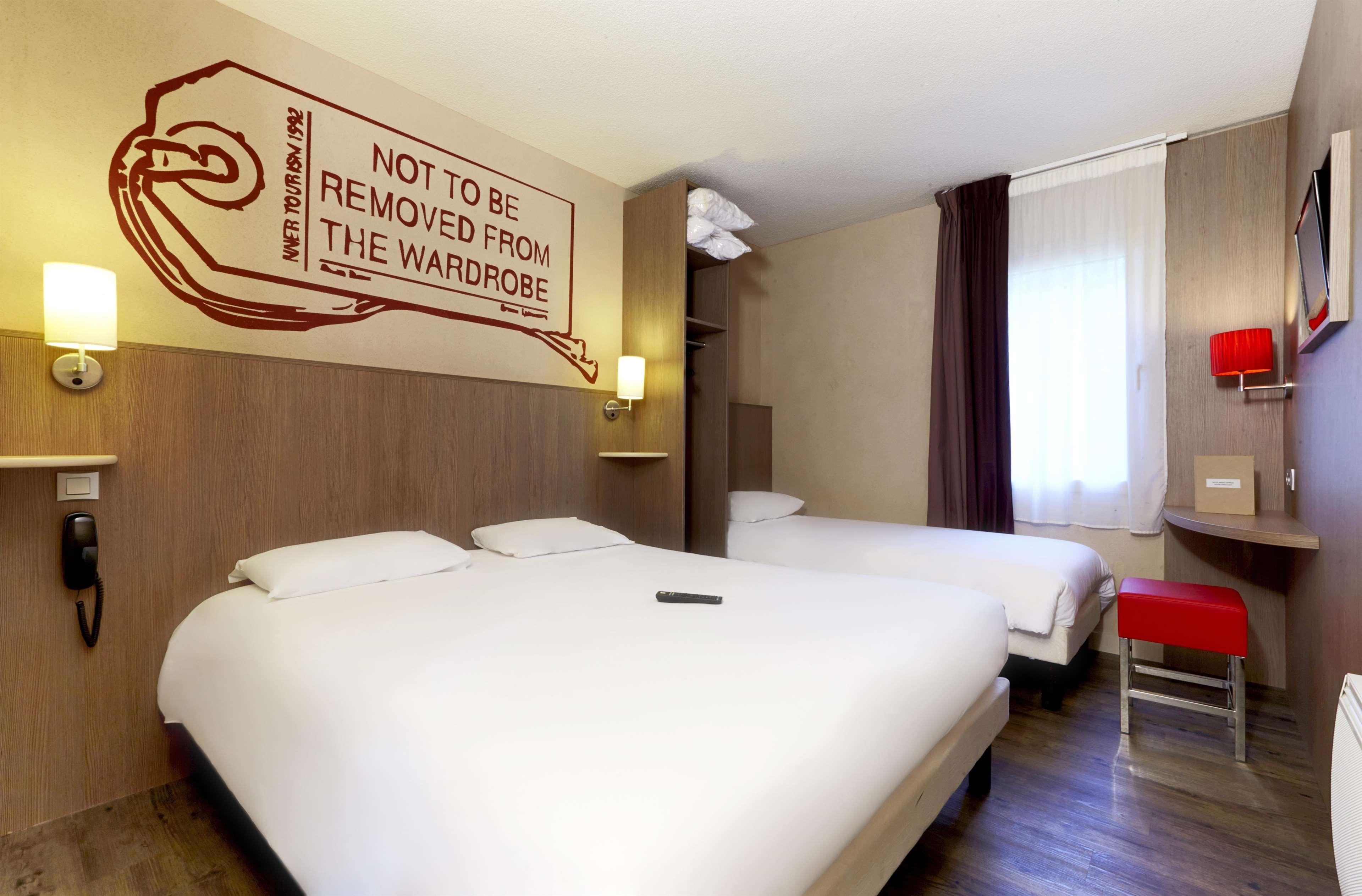 Brit Hotel Essentiel Шоле Екстер'єр фото