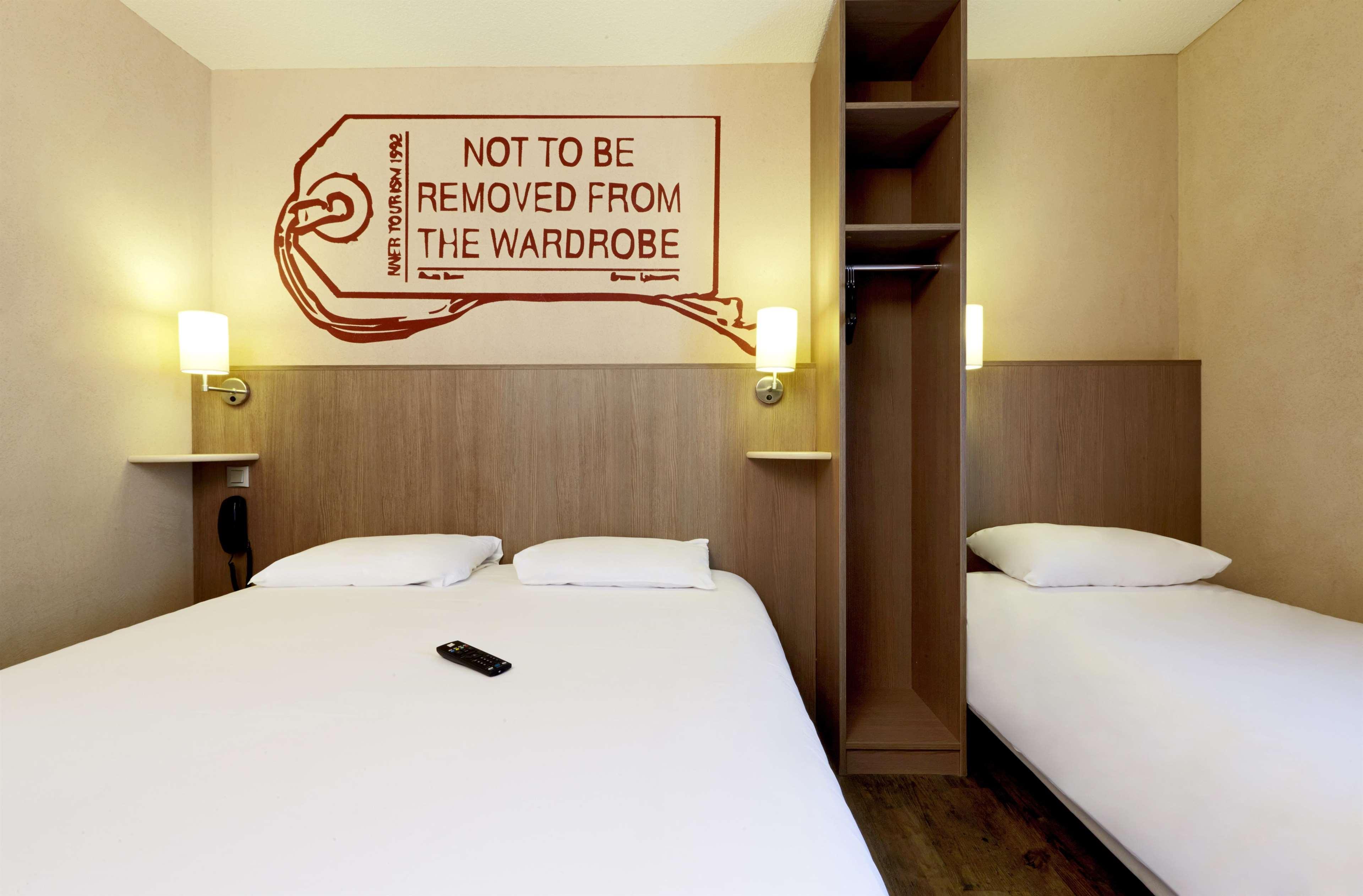 Brit Hotel Essentiel Шоле Екстер'єр фото