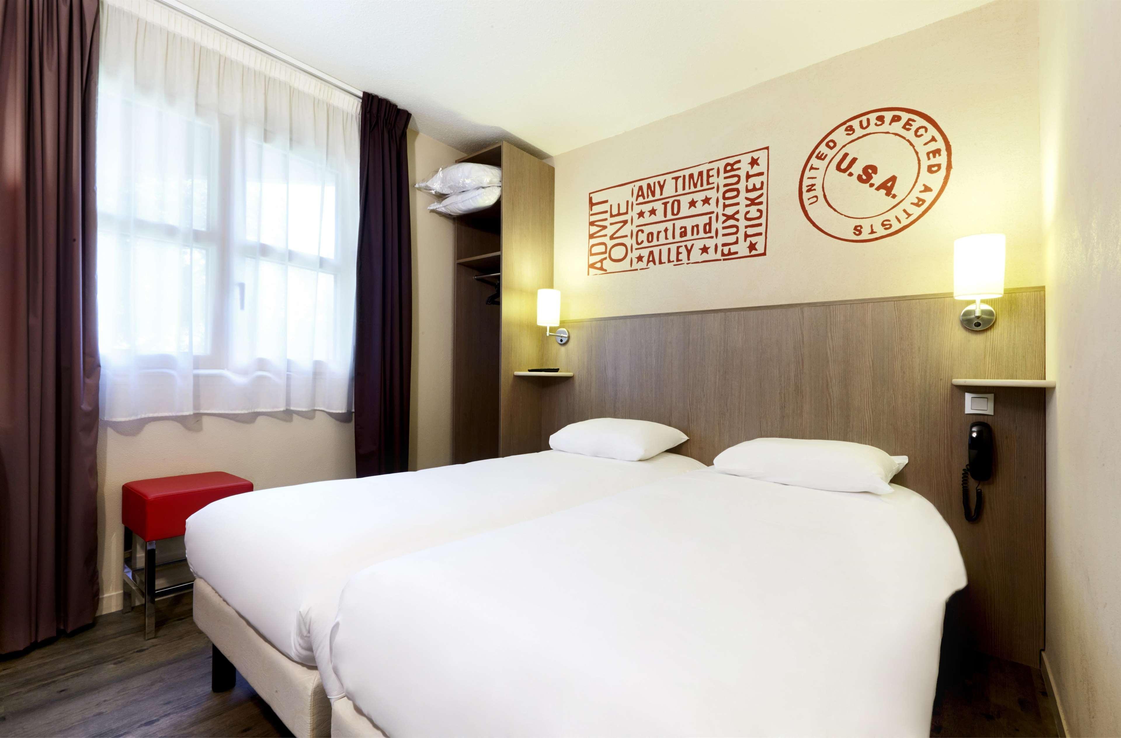 Brit Hotel Essentiel Шоле Екстер'єр фото