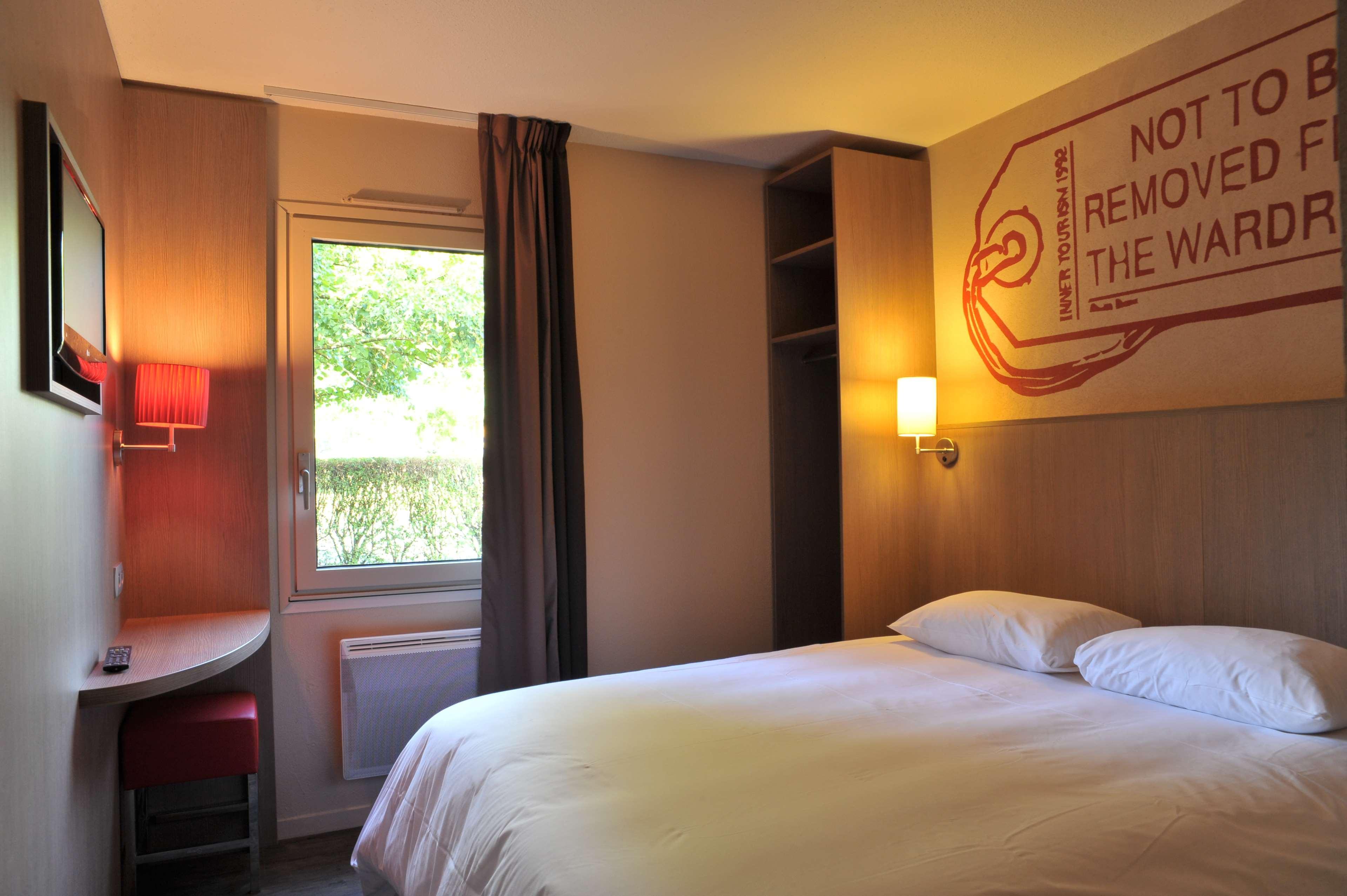 Brit Hotel Essentiel Шоле Екстер'єр фото