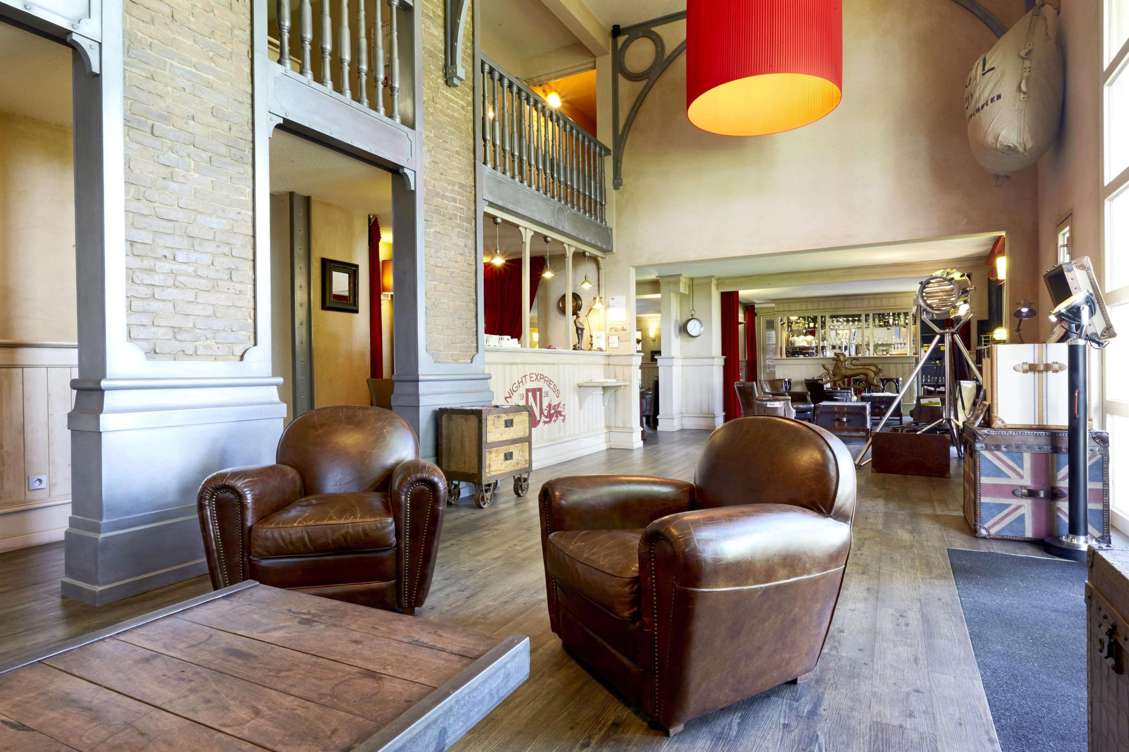 Brit Hotel Essentiel Шоле Екстер'єр фото